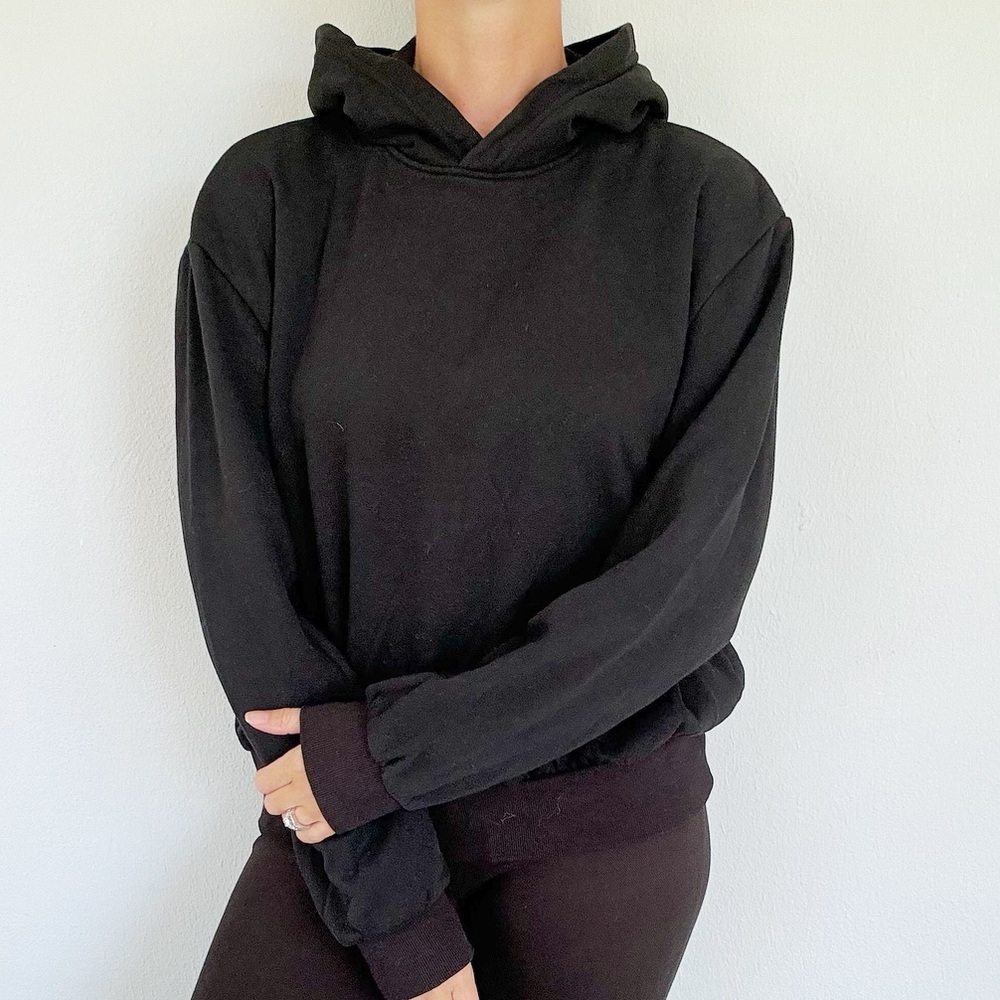 H&M Divided black fleece lined pullover style hoodie sweatshirt size medium